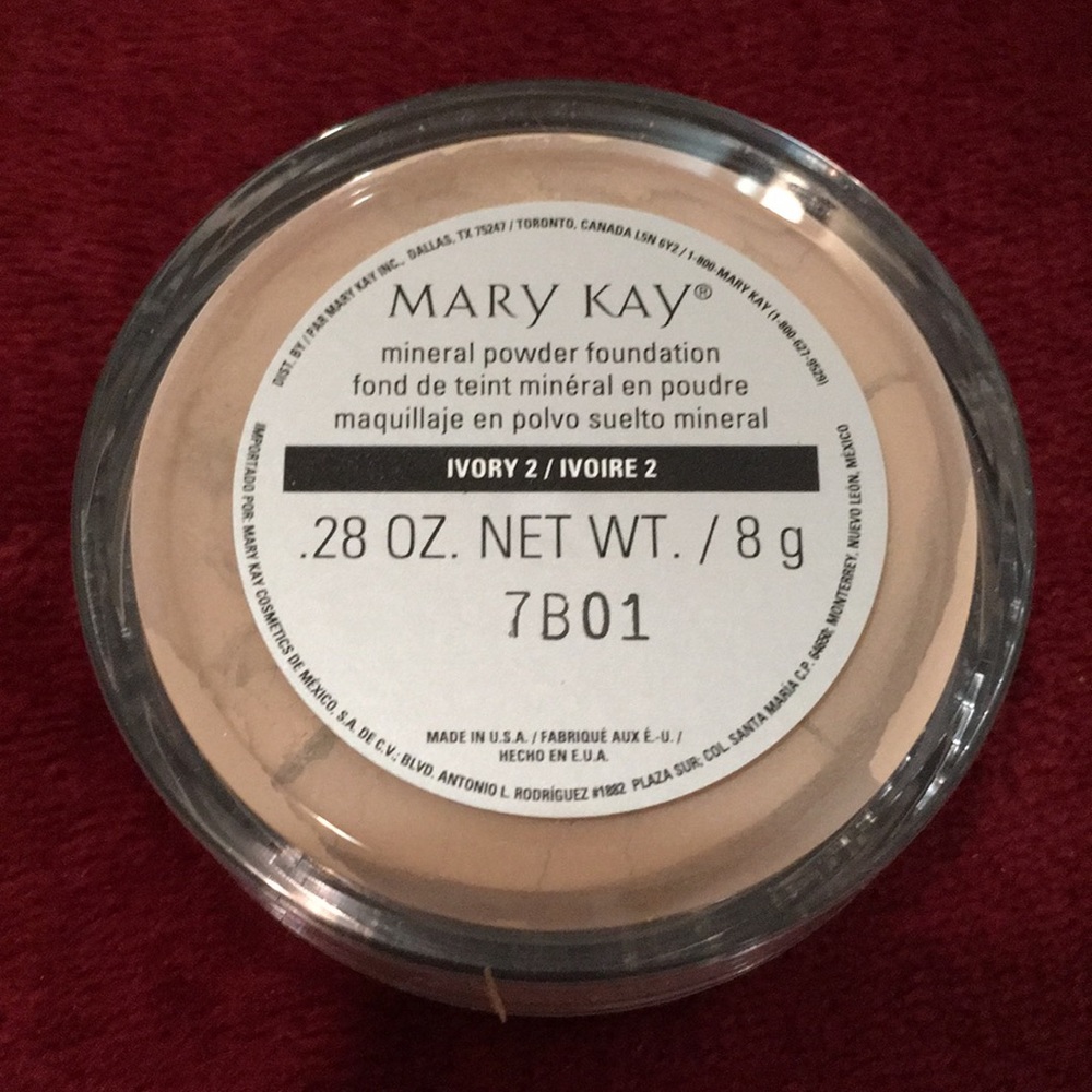 MARY KAY mineral powder foundation