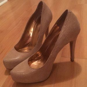 BCBG heels 7