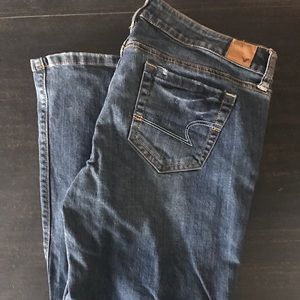 American Eagle favorite boyfriend jeans size 10