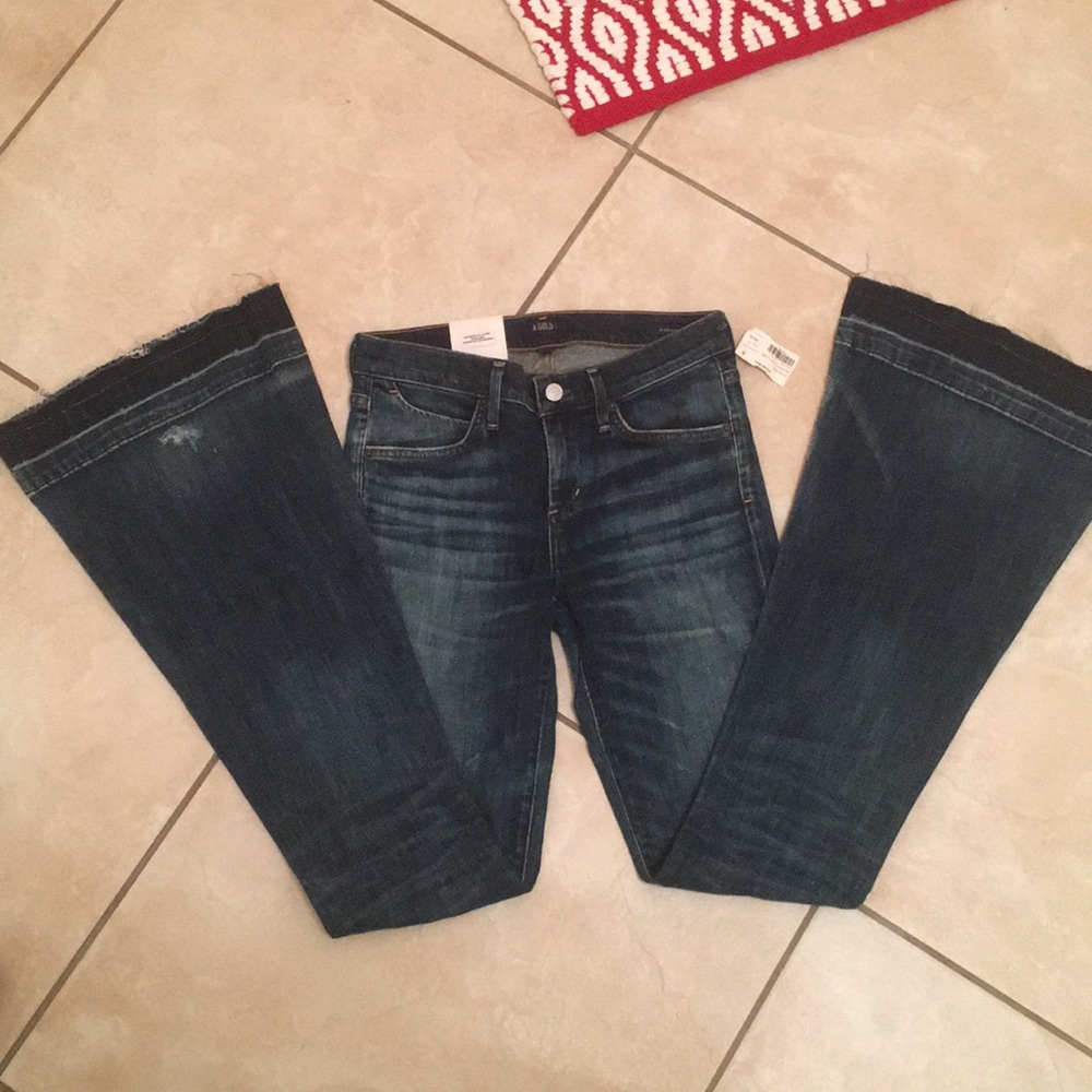 A Gold E Madison flare jeans size 26