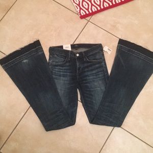 A Gold E Madison flare jeans size 26