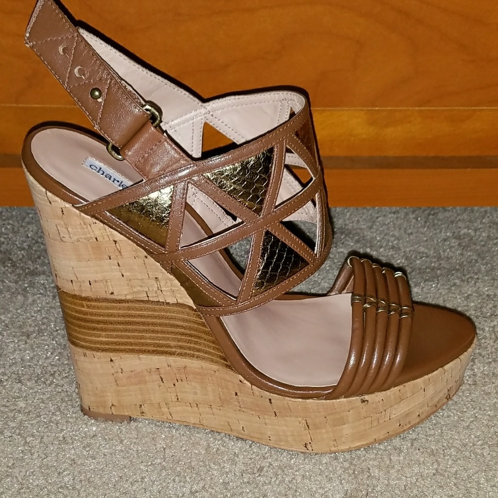 New Charles David Brown leather wedges