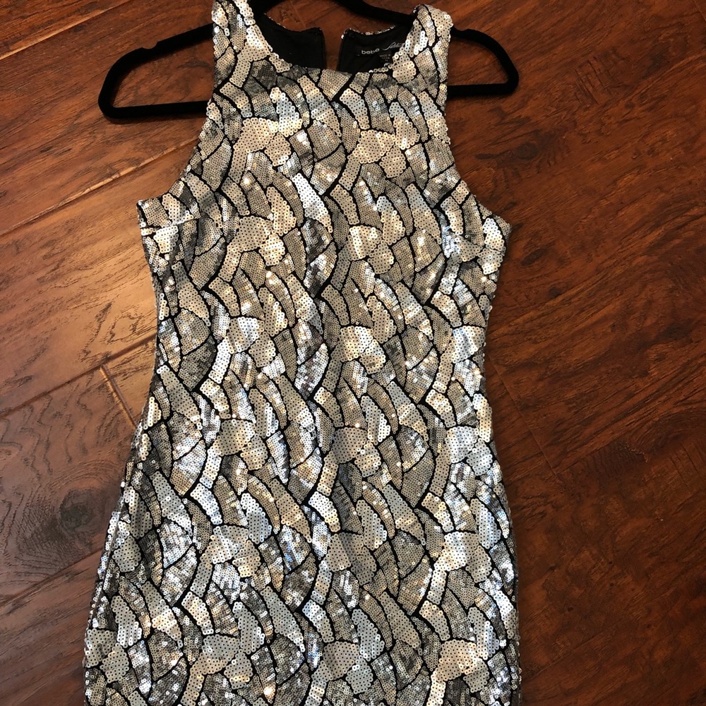 Bebe dress