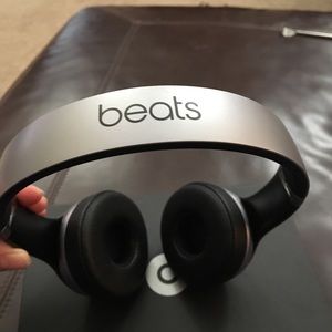 Beats by Dre Solo 2 Wireless