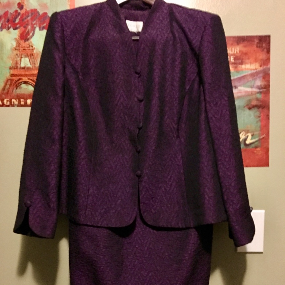 2 piece Koret skirt and blazer set