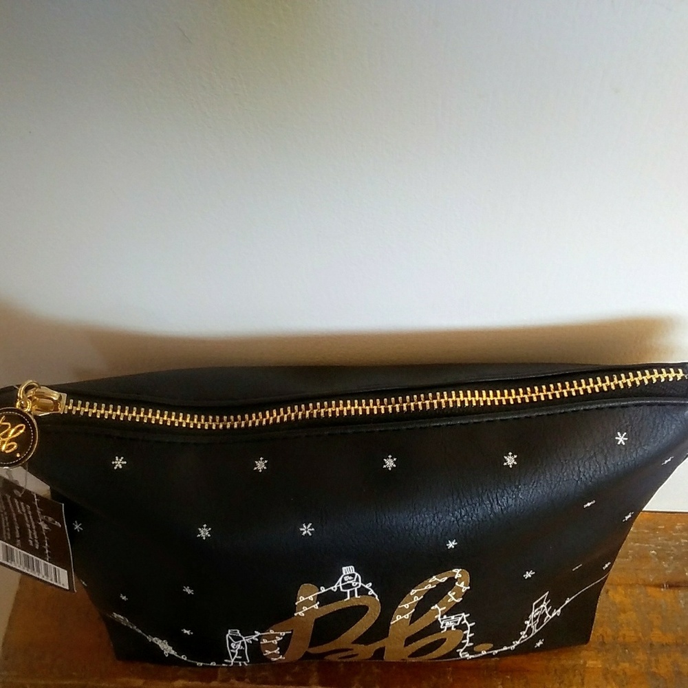 Bumble and bumble Ltd Ed Holiday Cosmetic Case - Picture 4 of 8