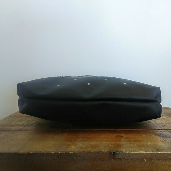 Bumble and bumble Ltd Ed Holiday Cosmetic Case - Picture 3 of 8