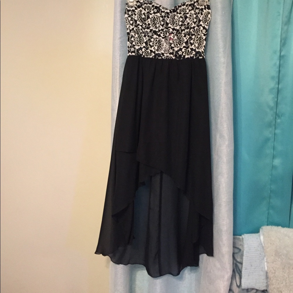 Stapless black &white dress