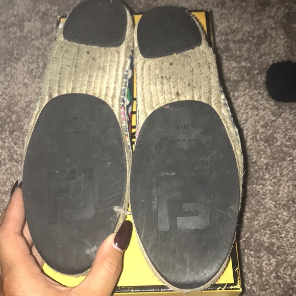 Fendi - Picture 2 of 4