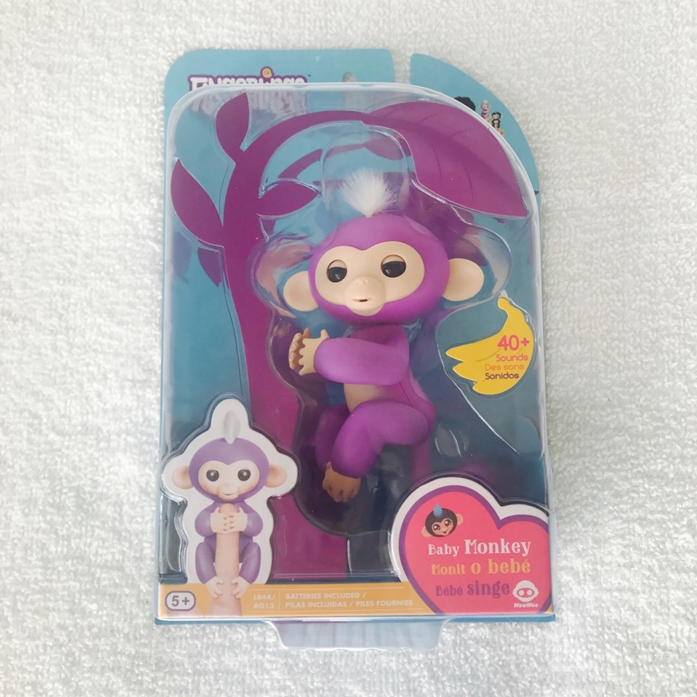 WowWee Fingerlings Interactive Baby Monkey Toy Mia