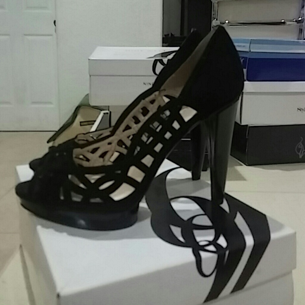 Beautiful nine west heels