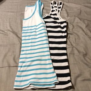 Set of 2 tank tops