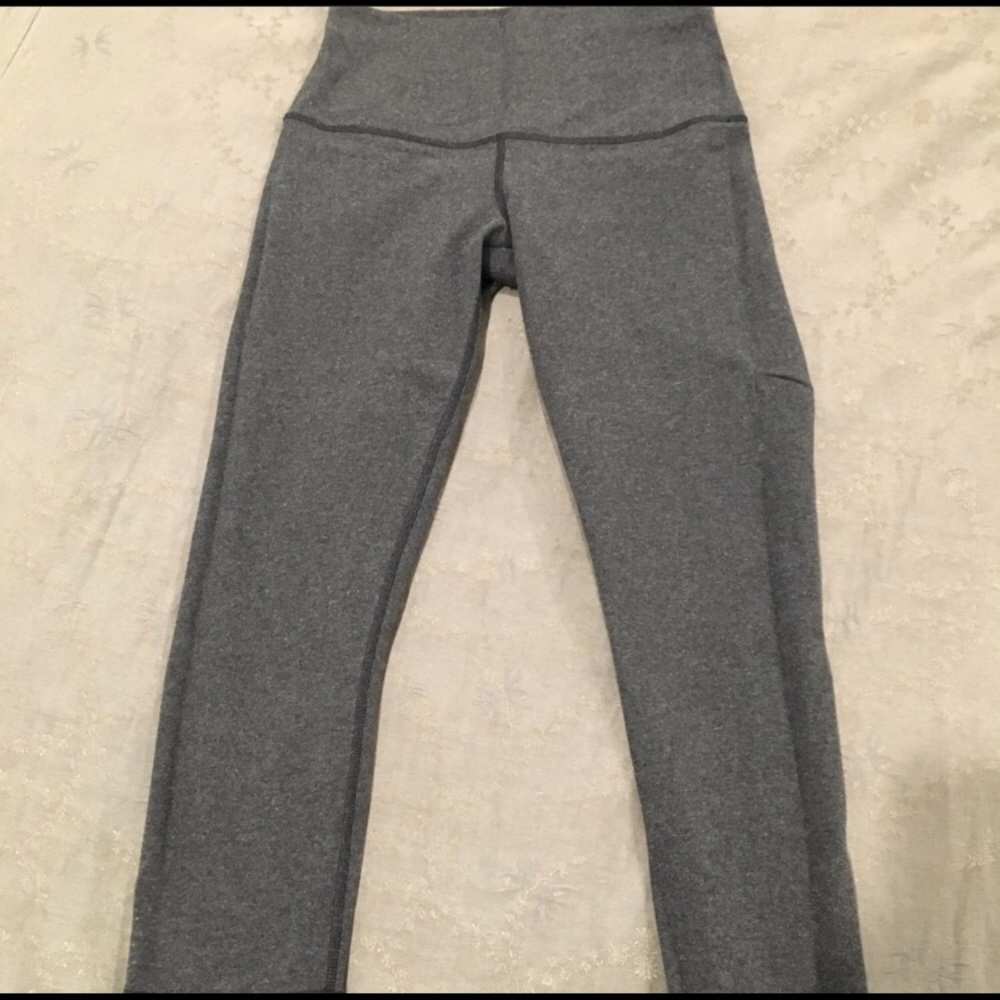 FINAL PRICE DROP lululemon wunder under