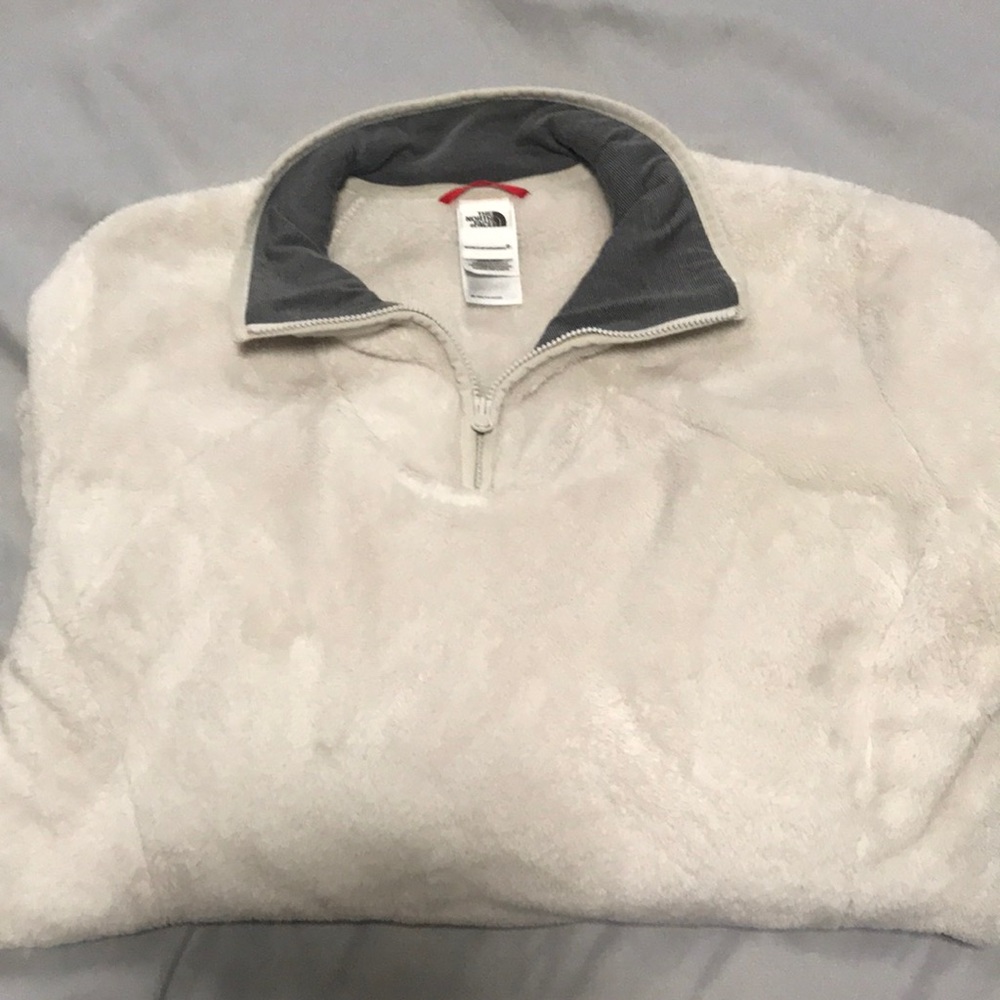 North face sweater