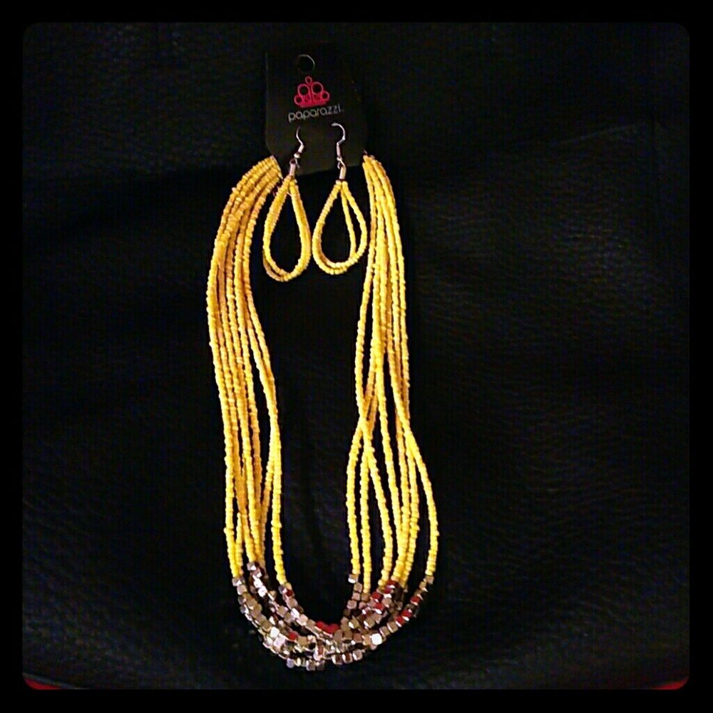 Paparazzi yellow beaded necklace