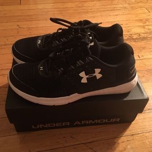 Men’s Under Armour W Micro G Motion D