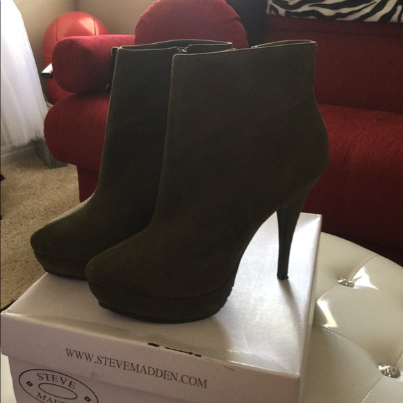 Steve Madden Booties - Picture 2 of 3