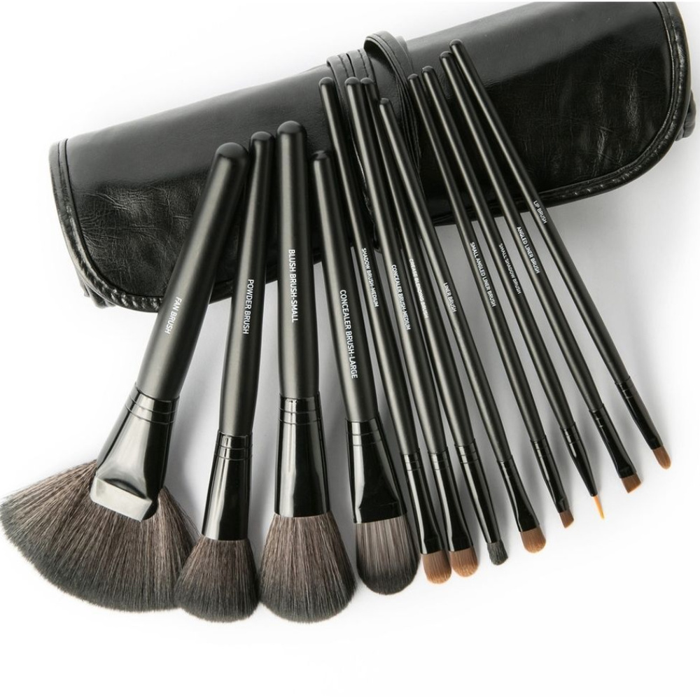 All Dolled Up Professional Makeup Brush Set