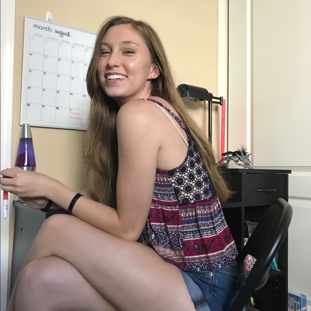 Meet your Posher, Ashlee