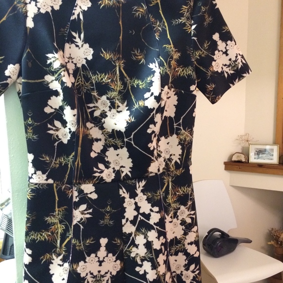 ASOS floral printed scuba playsuit - Picture 3 of 6