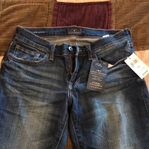 Lucky brand boyfriend jeans! NEVER BEEN WORN!!!