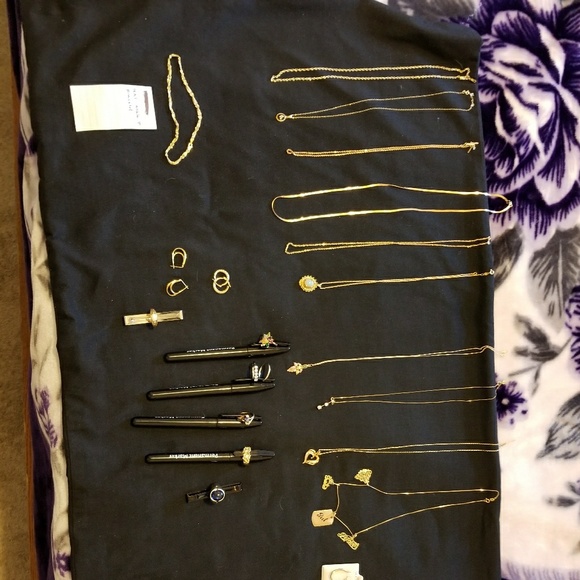 Jewerly - Picture 1 of 4