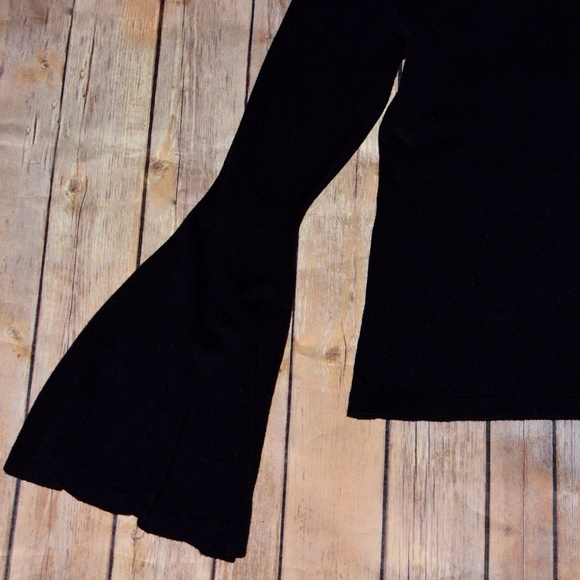 Black Bell Sleeve Super Soft Eva Sweater Cashmere - Picture 2 of 3