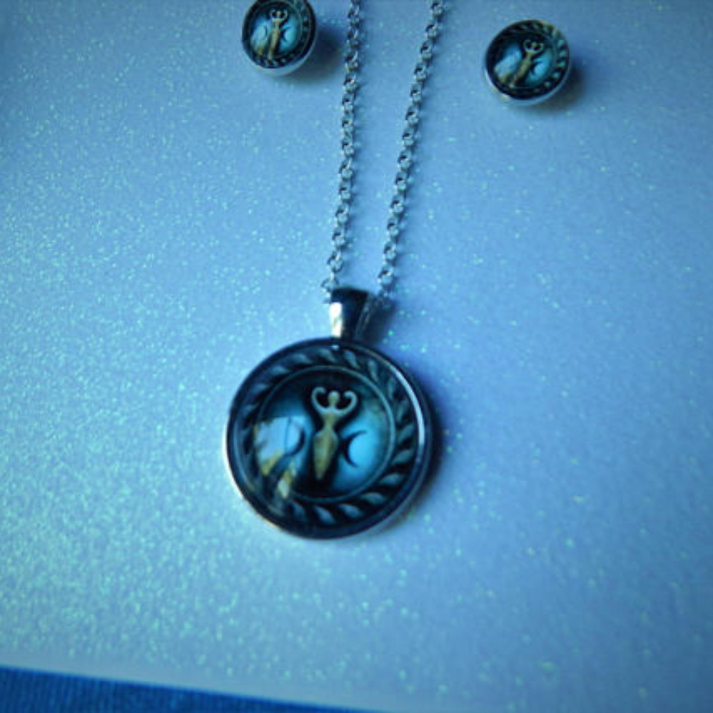 triple Moon Goddess Necklace earring stud set NEW