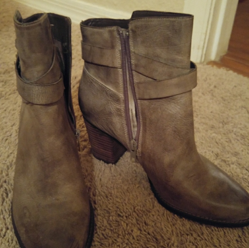Boots - Picture 2 of 2