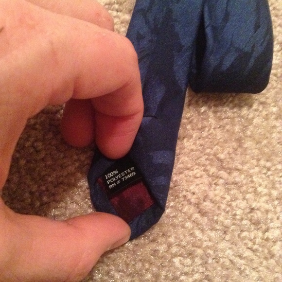 90s looney tune tie - Picture 3 of 3