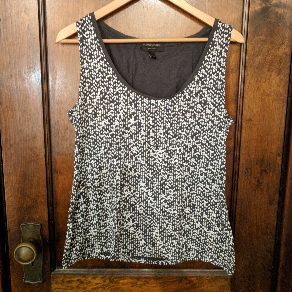 Banana Republic patterned tank