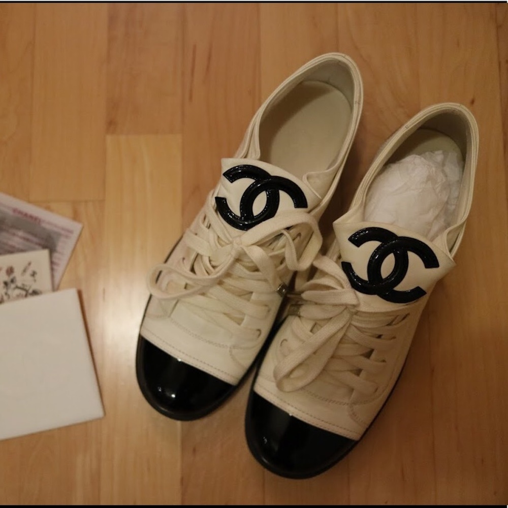 NEW, Auth. CHANEL Cap-Toe Sneakers