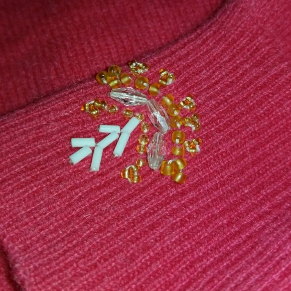 Joy vs Happiness Light sweater w/ hand-made beads - Picture 4 of 5