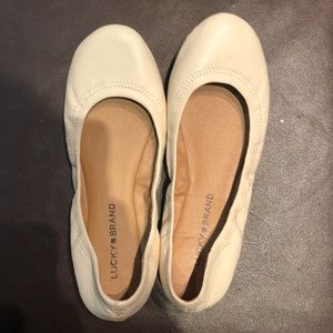 Lucky brand flats size 8