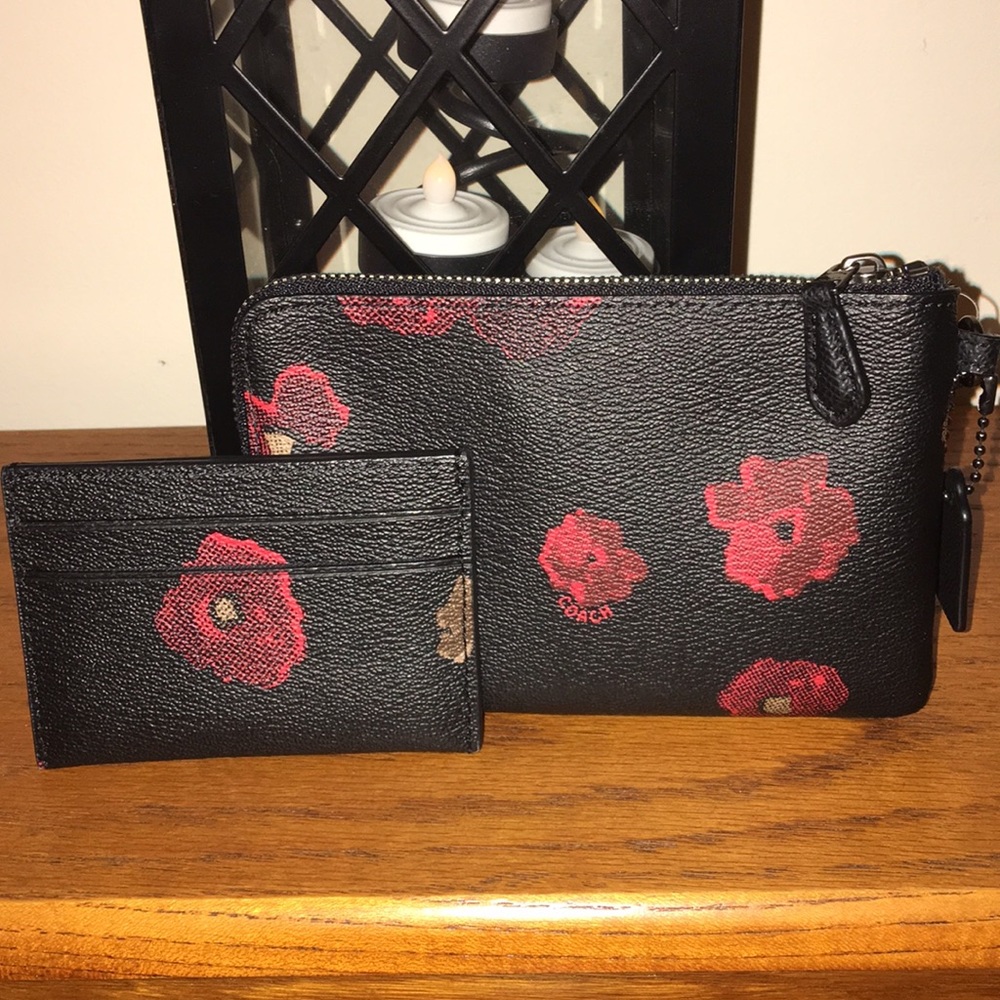 NWT Black Coach wristlet and card holder