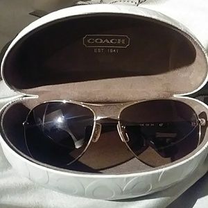 🔥hot deal🔥 Coach aviator sunglasses