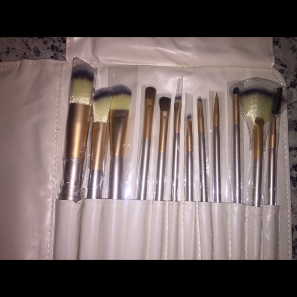 Bronze and charcoal 12 pc. Brush - Picture 3 of 4