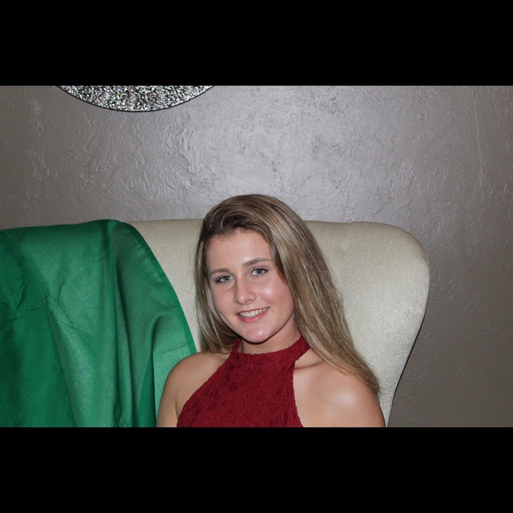 Meet your Posher, Ava