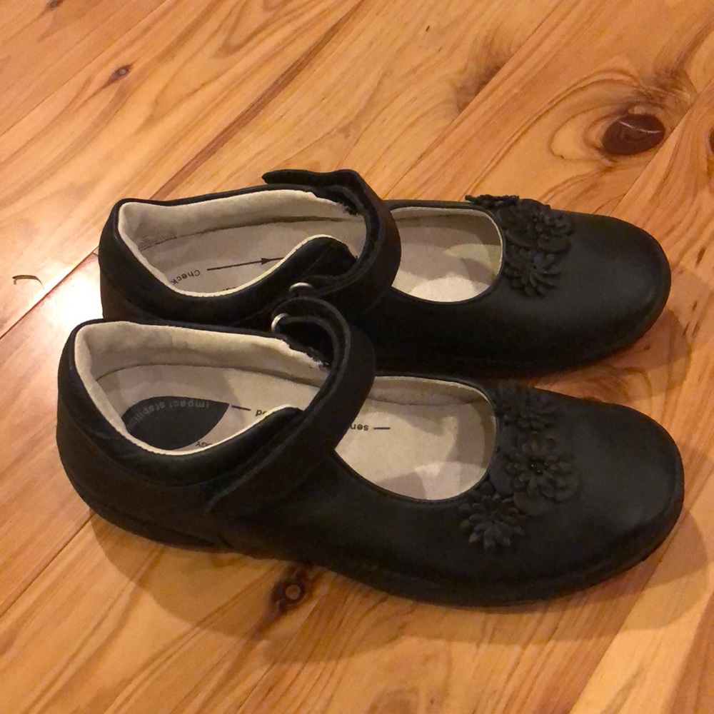 Stride Rite Girls Shoes