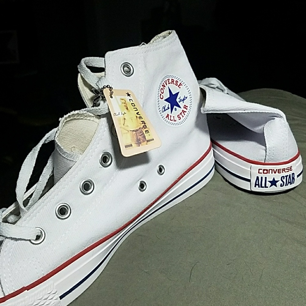 M7 W8.5 NWT White high top Converse