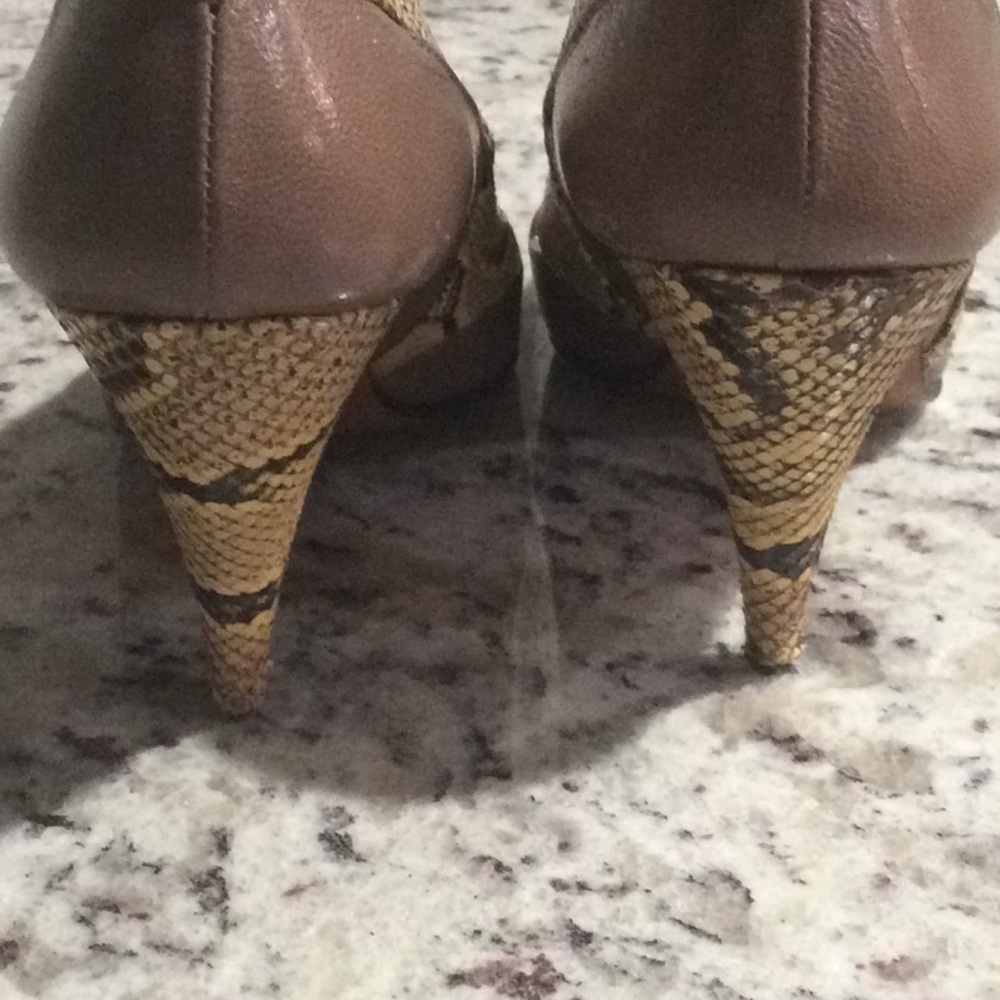 Shoes - Picture 3 of 5
