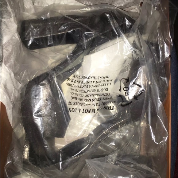 Coach Margharita Heel - Picture 2 of 4