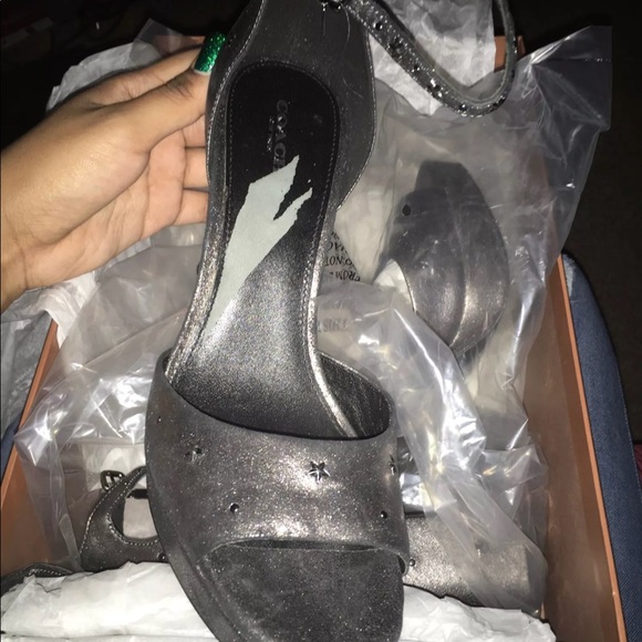 Coach Margharita Heel - Picture 3 of 4