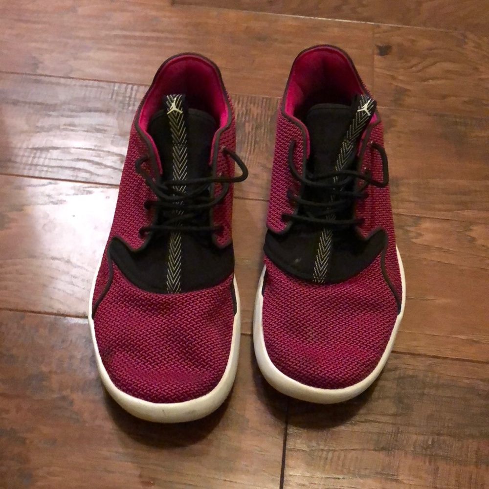 Jordan eclipse tennis shoes