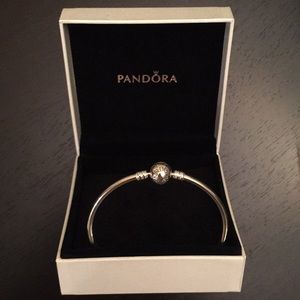 New with Box Pandora Silver Bangle Bracelet 7.5 in