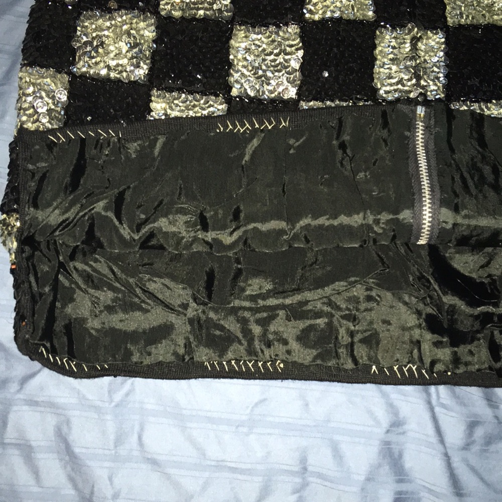 Vintage sequined top very nice , silk lined . - Picture 2 of 3