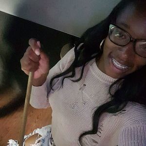 Meet your Posher, Kelly