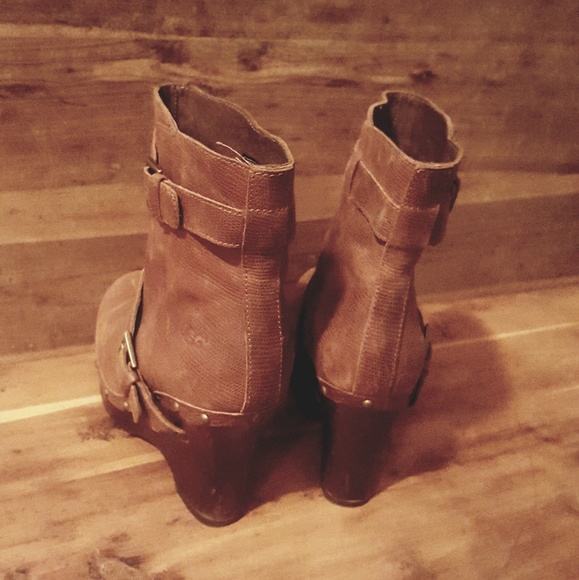 Brown Leather UGG Wedges size 7 - Picture 4 of 8