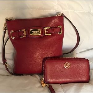 Michael Kors crossbody purse & marching wallet ❤️