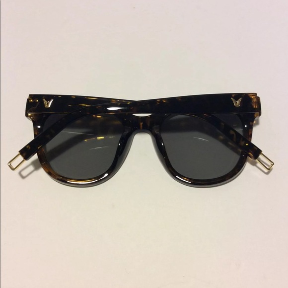 Sunglasses - Picture 2 of 3